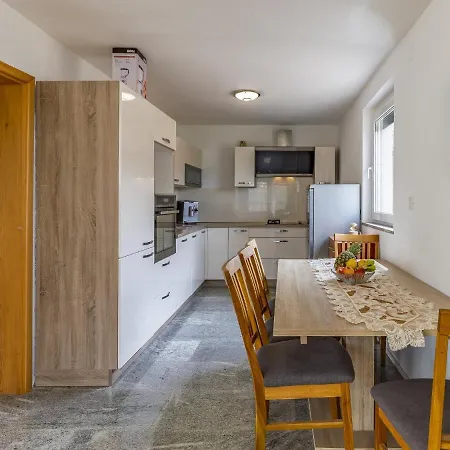Villa Vrcevan *